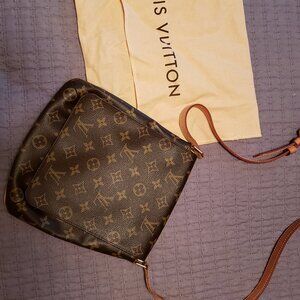 Louis Vuitton Musette Salsa 9x5-9x8-2.75 Authentic